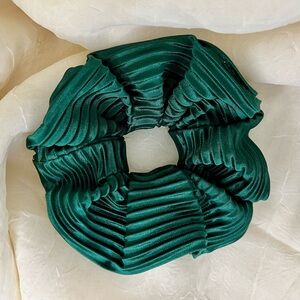Scrunchie Hair Tie, Emerald Green, Satin, 100% Polyester